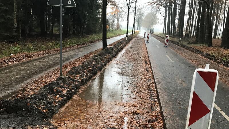 Sperrung der Kreisstraße K53 wird verlängert Blick auf die Baustelle im Verlauf der Kreisstraße 53 zwischen Wiegersen und Revenahe.