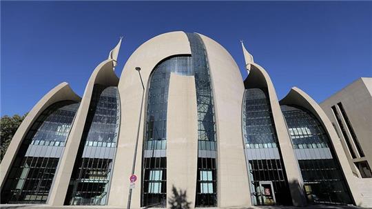 Blick auf die Ditib-Zentralmoschee der Türkisch-Islamischen Union der Anstalt für Religion (Ditib).