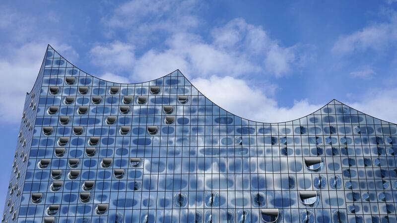 Blick auf die Elbphilharmonie in Hamburg.