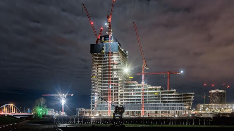 Offiziell: Signa-Tochter insolvent – Wird Kühne Retter in der Not? Blick auf die Elbtower Baustelle. Der Wolkenkratzer soll das dritthöchste Hochhaus Deutschlands werden.
