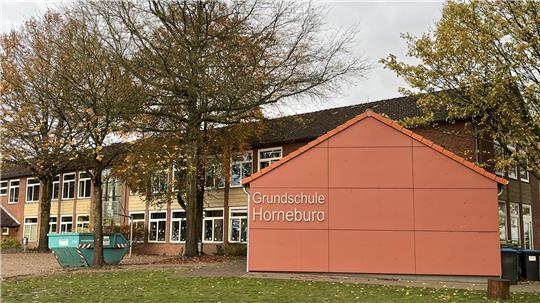 Blick auf die Grundschule am Leineweberstieg in Horneburg.