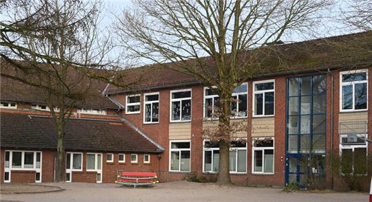 Blick auf die Grundschule am Leineweberstieg in Horneburg.
