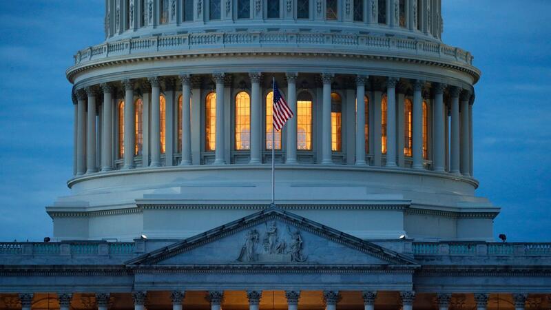 Blick auf die Kuppel des Kapitols in Washington.