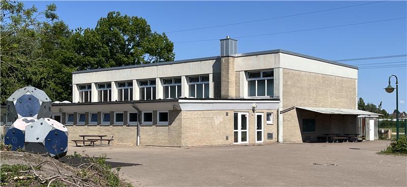 Blick auf die Sporthalle in Hollern.