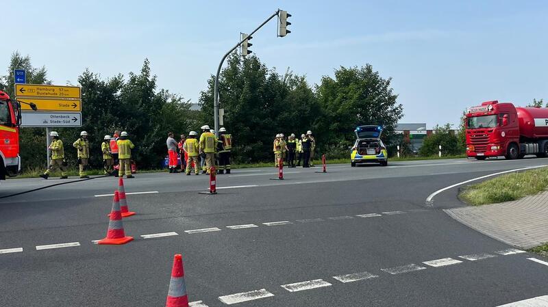 Blick auf die Unfallstelle auf der B73 in Stade.