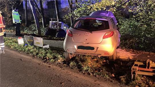 Blick auf die Unfallstelle auf der Landesstraße 111 zwischen Assel und Drochtersen.