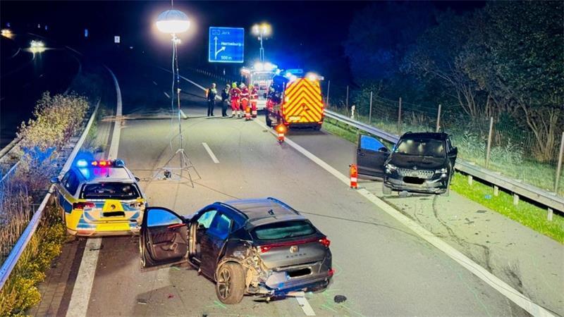 Blick auf die Unfallstelle kurz vor der A26-Abfahrt Horneburg in Fahrtrichtung Hamburg.