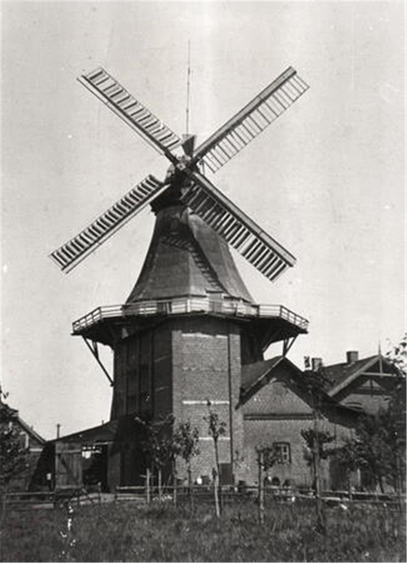 Blick auf die Windmühle in alten Zeiten.