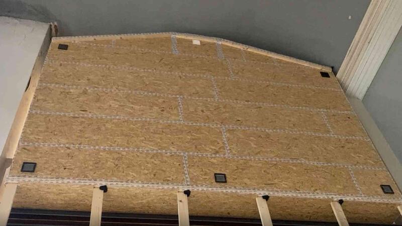 Blick auf die staubdicht eingehauste Orgel der Liebfrauenkirche während der Sanierung 2020/2023.