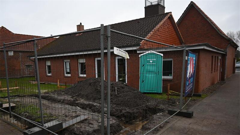 Blick auf die zukünftige Lebenshilfe-Kindertagesstätte mit ihrem Außengelände am Festplatz in Jork.