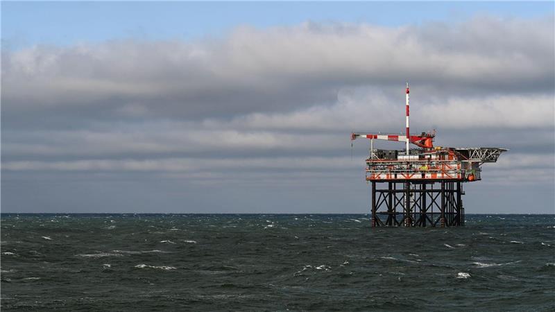 Blick auf eine Bohrinsel des niederländischen Unternehmens One-Dyas in der Nordsee. (Archivbild)