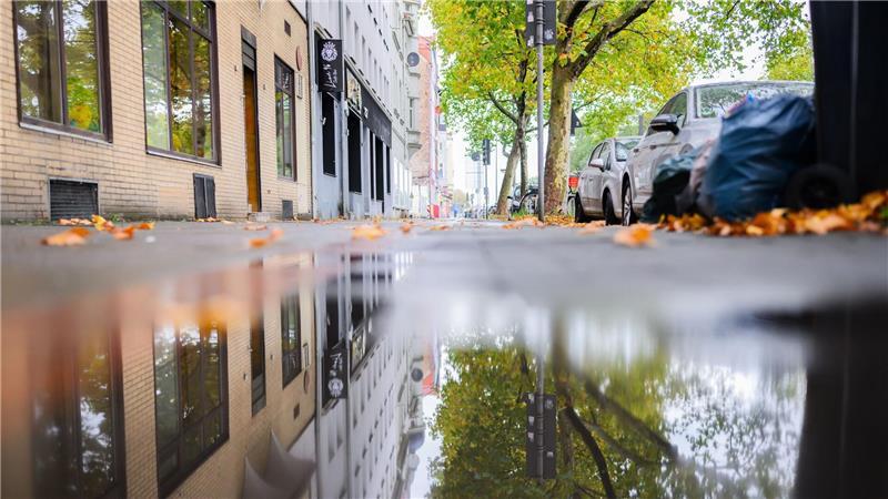 Blick auf einen Tatort an der Vahrenwalder Straße, wo diese Woche ein Mann erschossen wurde.