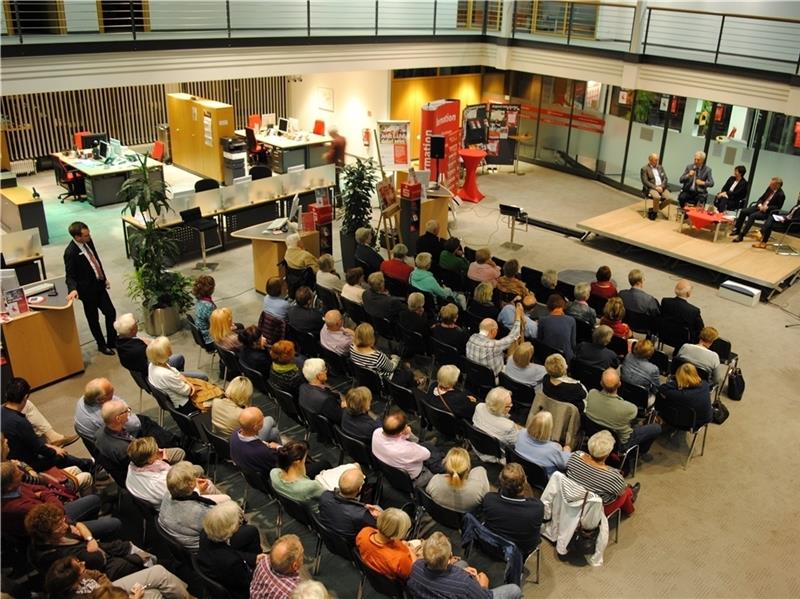 Blick auf einige der 150 Zuhörer.