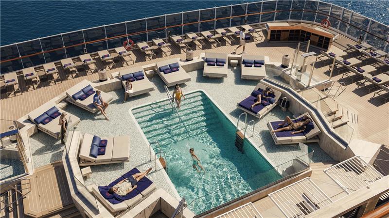 Blick aufs Pooldeck der «Explora I».