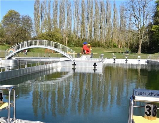 Blick in das Freibad in Horneburg nach dem Winterschlaf. Fotos: Vasel