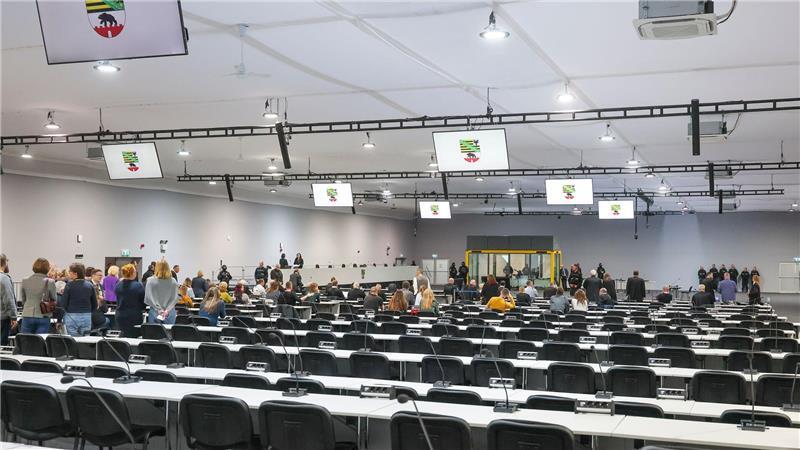 Blick in das temporäre Gerichtsgebäude des Landgerichtes Magdeburg. 