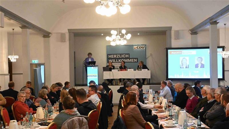 Blick in den Saal des Hollerner Hofs beim Kreisparteitag der CDU.