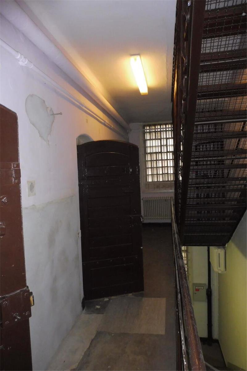 Blick in den Zellentrakt des Landgerichtsgefängnisses Stade.