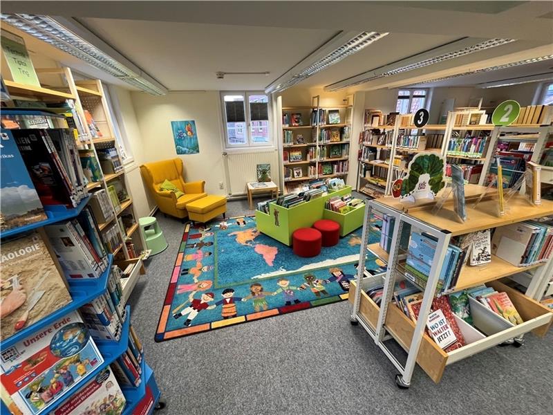 Als die Altländer ihr bedeutendstes Haus auf Rollen setzten und verschoben Blick in die Kinderbuchabteilung im Obergeschoss. Foto: Vasel