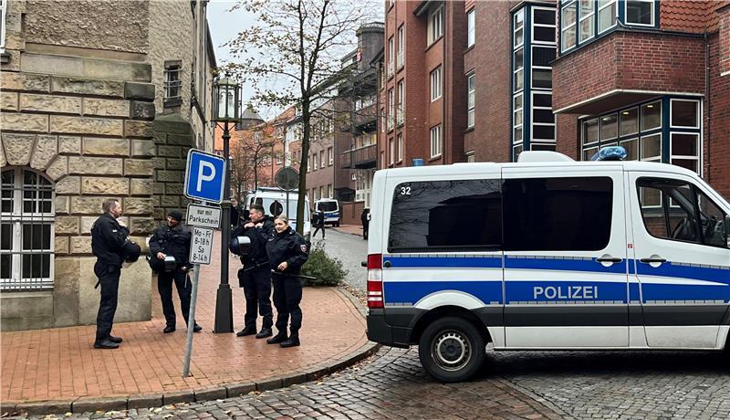 Stader Clan-Prozess: Morddrohungen gegen die Familie des Angeklagten Blick in die abgesperrte Ritterstraße.