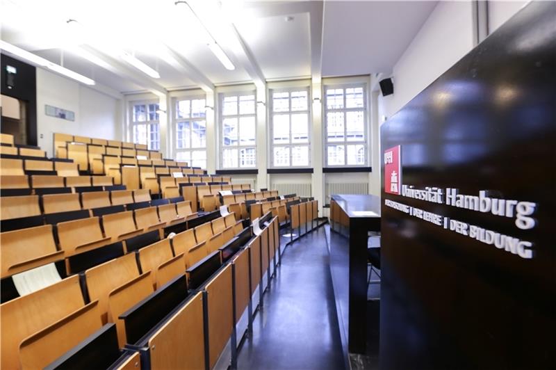 Blick in einen Hörsaal der Universität Hamburg. Foto: Perrey/dpa
