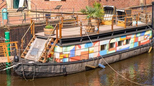 Blick unter Deck: Stades Kunstkudder lädt zum Open Ship ein.