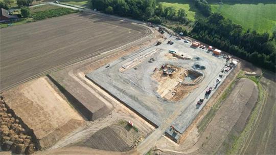 Blick von oben auf die Dow-Baustelle für die Kaverne 35 in Ohrensen.