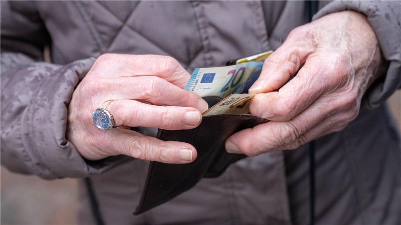 Blickpunkt Rente: Wie viel mehr oder weniger es künftig gibt, entscheidet sich im Bundestag. (Symbolfoto)