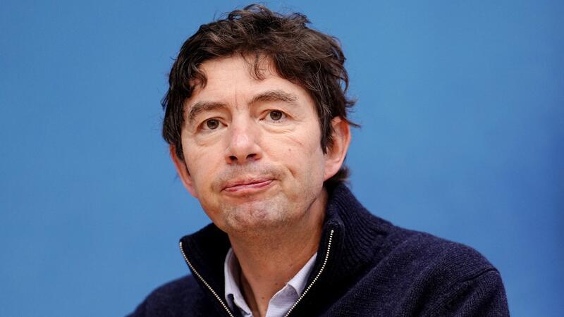 „Alles überstanden?“ Drosten über Lehren aus Corona Blickt auf die Corona-Jahre zurück: Virologe Christian Drosten.