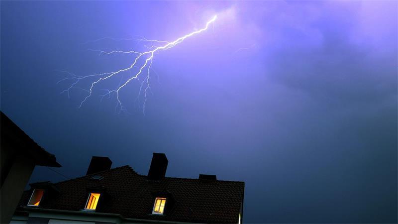 Blitze haben vergangenes Jahr hohe Schäden angerichtet. (Archivbild)