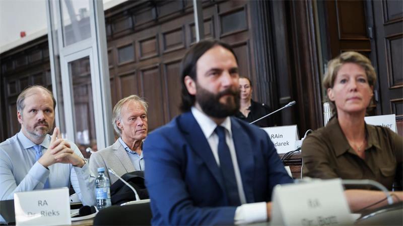 Verteidiger: Silvesteraktion trägt nicht Blocks Handschrift Block und ihr Lebensgefährte Delling stehen seit Juli 2025 vor Gericht.
