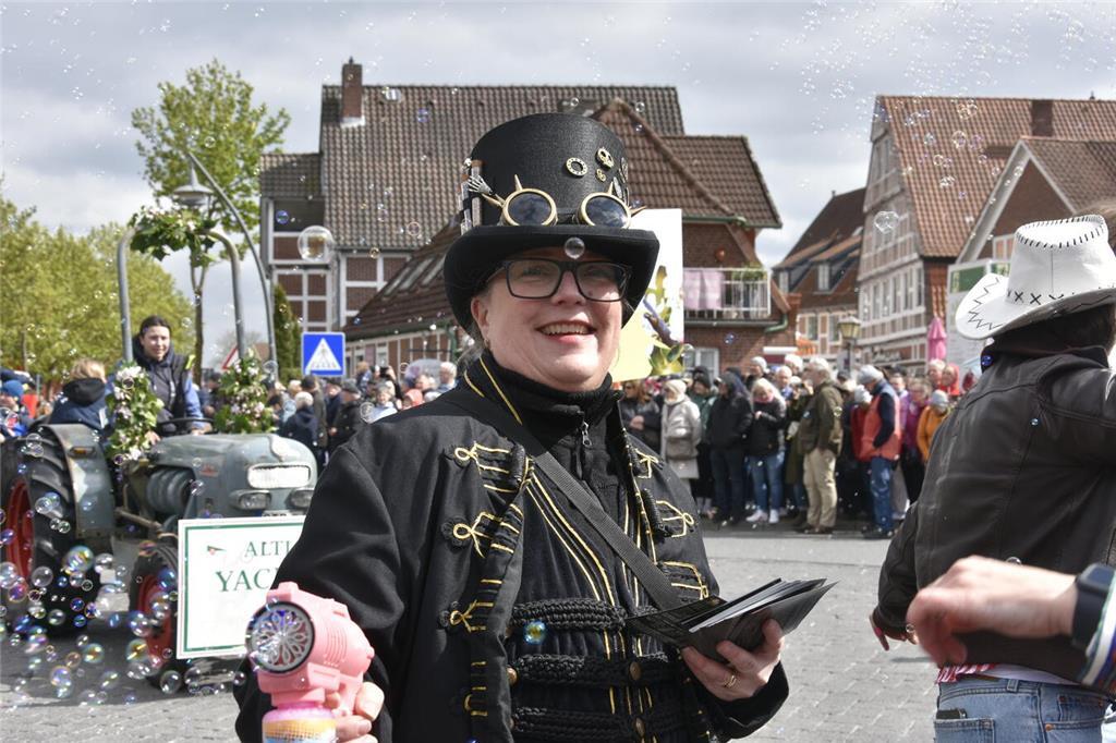 Blütenkorso, Krönung und Programm: Das war das Blütenfest 2026.