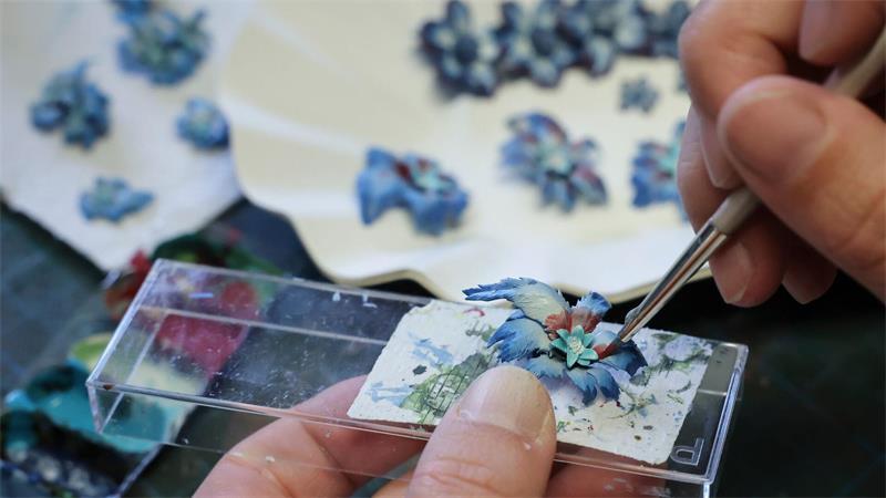 5 Köpfe hinter dem Hamburger Miniatur Wunderland Blumen für die Seaworld - In der neuen Themenlandschaft wird es farbenfroh.