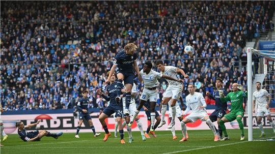 Neuer Trainer Rösler führt Bochum aus dem Tabellenkeller Bochum hatte Pech mit zwei Aluminium-Treffern.