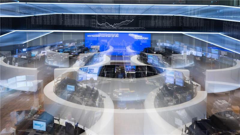 Börsensaal in Frankfurt: Weltweit geraten die Aktienmärkte unter Druck wegen des Iran-Kriegs