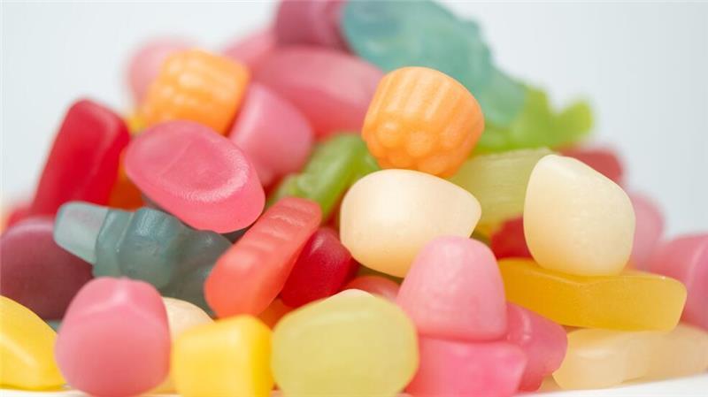 Gurken, Chemnitz, Abstinenz: Was 2025 angesagt sein könnte Bonbonfarben könnten in verschiedenen Bereichen im Jahr 2025 angesagt sein. (Symbolbild)