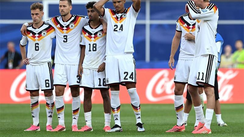 Boston, USA: WM-K.o. im Elfmeterschießen: Kimmich, Anton, Brown, Thiaw und Woltemade unter Anspannung.