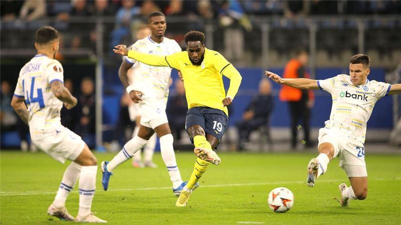 Boulaye Dia trifft zum 1:0 für Lazio Rom gegen Dynamo Kiew im Volksparkstadion.