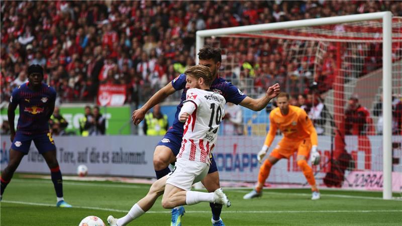 Torfestival gegen Leipzig: Freiburg bleibt international Brachte den SC gegen Leipzig in Führung: Niklas Beste.