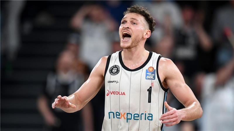 Hamburg verdirbt Bonn das Jubiläumsspiel Brae Ivey siegte mit den Hamburg Towers in Bonn.