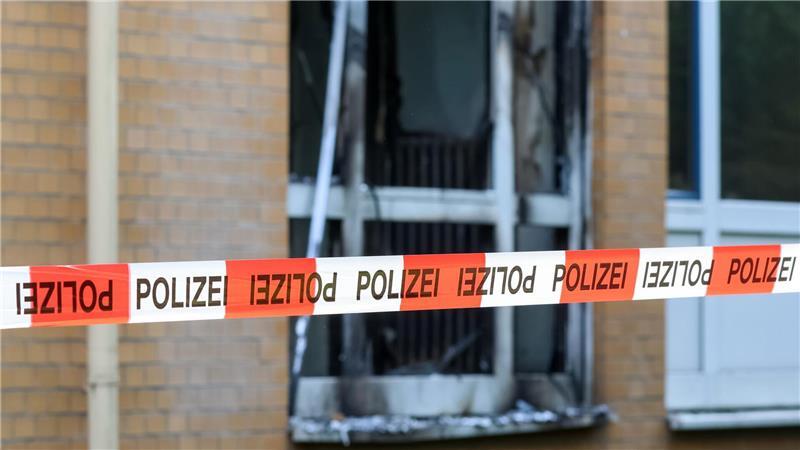 Brandstiftung? Drei Tote in Hamburg bei einem Klinikbrand Brandermittler des LKA sicherten Spuren.