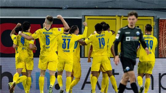 Braunschweig feierte im Abstiegskampf einen wichtigen Sieg.