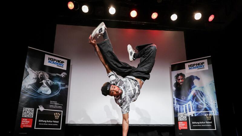 Breaking zwischen Olympia-Premiere und Szene-Zoff Breaking-Tänzer Noah Tete. Die Tanzsportart feiert seine Olympia-Premiere.