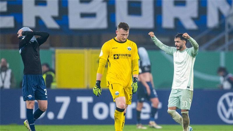 „Reif und clever“: Werder will erfolgreiche Woche abrunden Bremens Leonardo Bittencourt (r) jubelt nach dem Schlusspfiff in Paderborn.