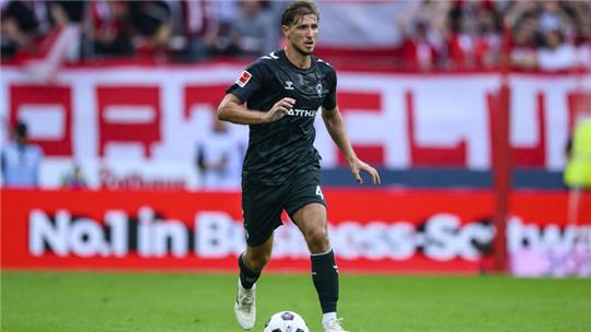 Bremens Niklas Stark in Aktion.