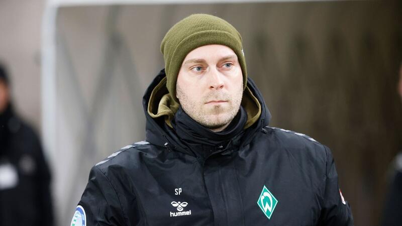 Bremens Trainer Ole Werner vor Spielbeginn.