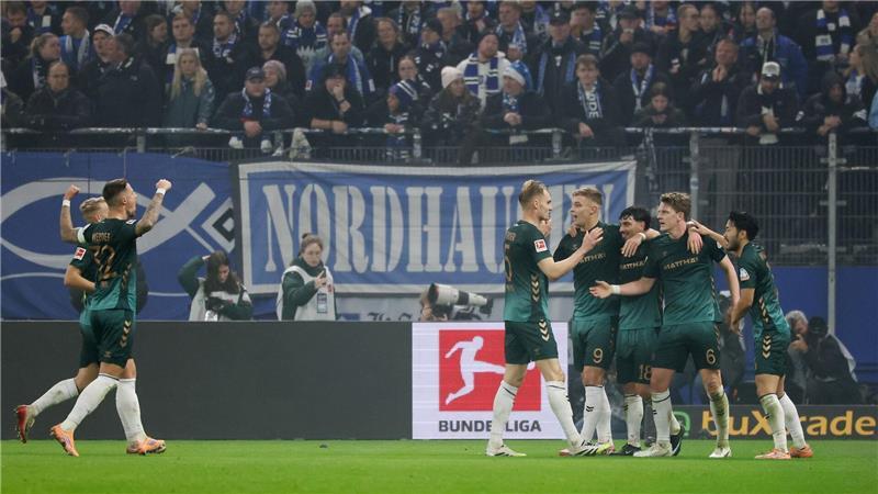 HSV gewinnt Derby-Spektakel gegen Werder Bremen Bremer Jubel in Hamburg.