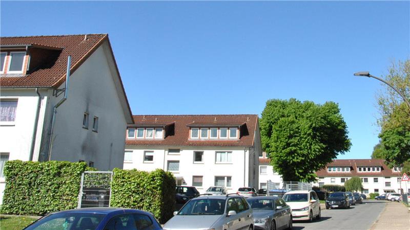 „Als Frau habe ich Angst“: Nachbarn treiben Mieterin zur Verzweiflung Brennpunkt Eschenweg in Zeven: Hier fühlt sich Mieterin Nicole Stichert nicht mehr sicher.