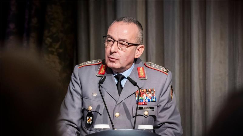 Breuer ist seit März 2023 Generalinspekteur der Bundeswehr und damit der ranghöchste Soldat Deutschlands. 