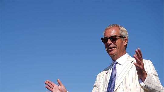 Brexit-Vorkämpfer Nigel Farage kehrt wieder ins Parlament zurück. 